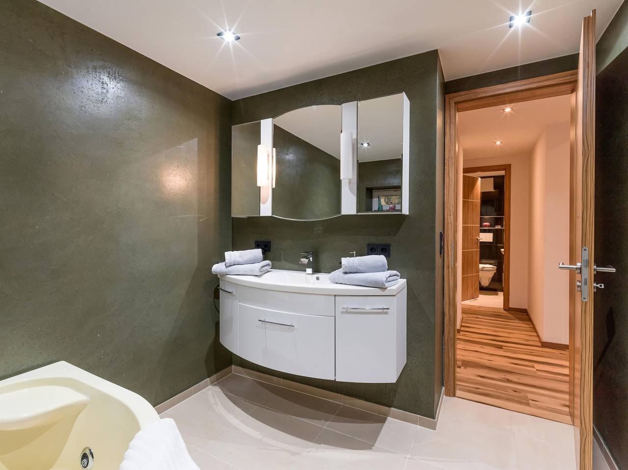 Entire holiday apartment, Appartement, Dusche und Badewanne, 3 Schlafräume in Ellmau, Kitzbuehl alps