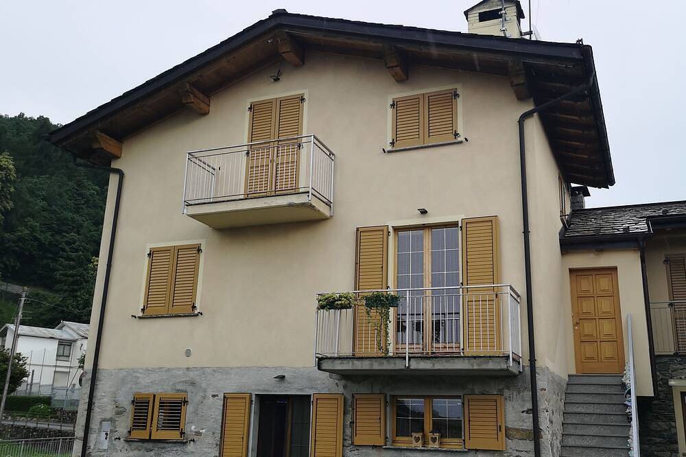 Taberna de relajación \"Sara\" in Triangia, Sondrio