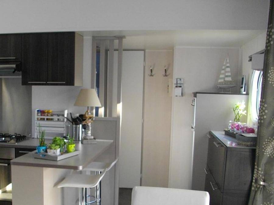Sailor's Paradise - Cozy Mobile Home with Pool, WiFi & Parking in Brem-sur-Mer, Loire Valley