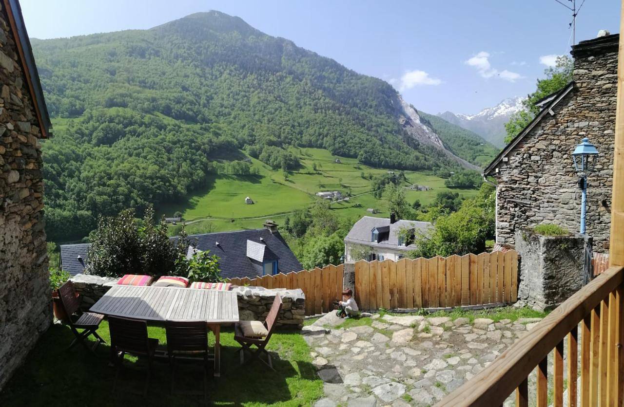 Grande maison de village, rénovation écologique in Viey, Parc national des Pyrénées