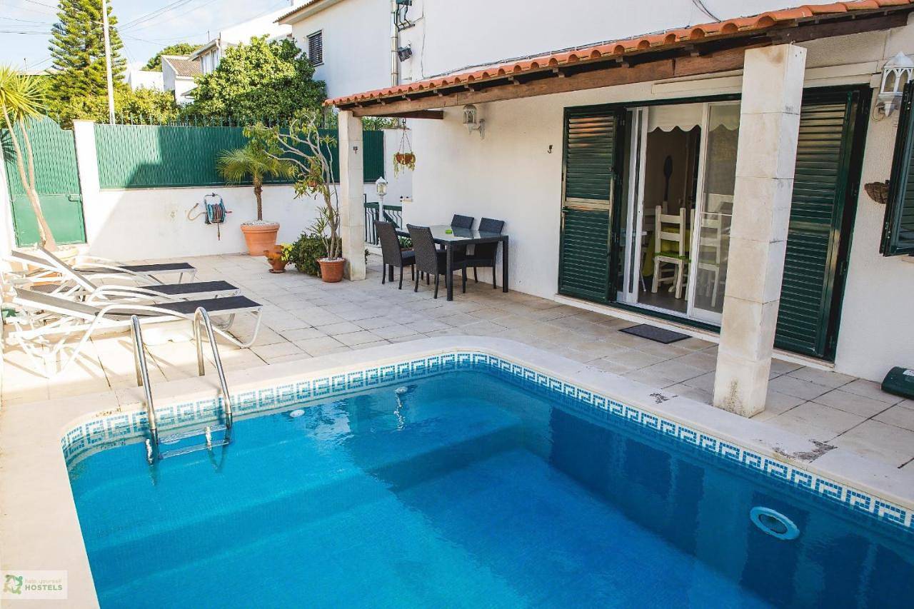 Help Yourself Hostels - Carcavelos Coast in Carcavelos e Parede, Costa de Lisboa
