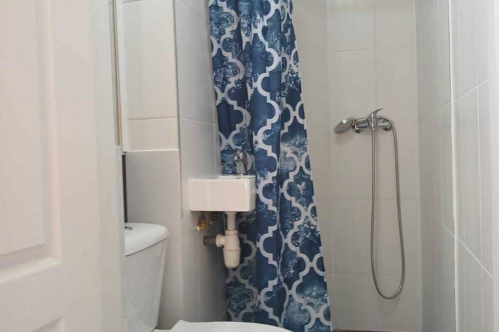 Large room in Relegem, Asse