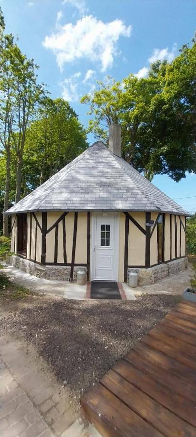 Location de vacances pour 4 personnes, avec terrasse et vue dans Gonneville-la-Mallet - 2