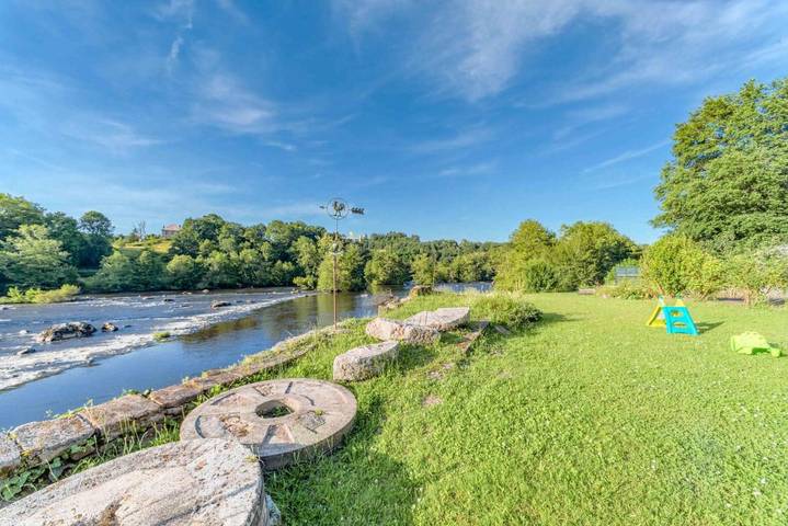 Location de vacances pour 6 personnes, avec sauna et jardin ainsi que vue et piscine à Saint-Priest-sous-Aixe - 2