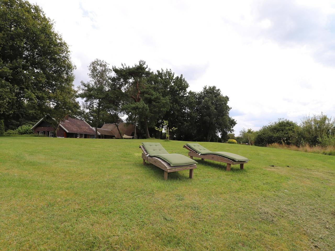 Villa on an Estate in Rheezerveen with Garden in Hardenberg, Regio Zwolle