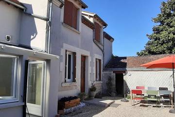 Gîte pour 7 personnes, avec jardin dans Saint-Hilaire-Saint-Mesmin