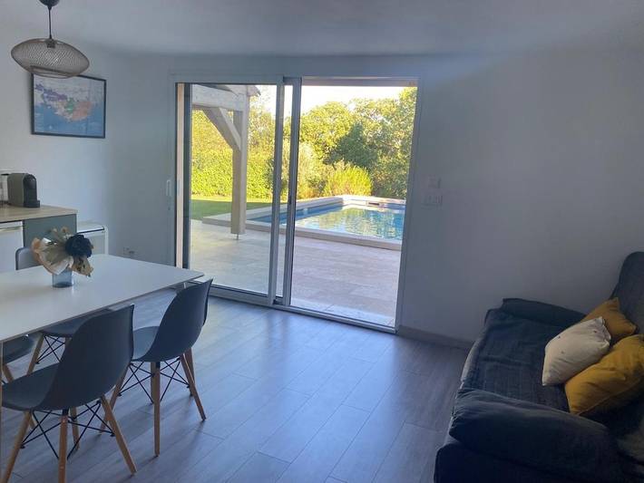 Gîte pour 4 personnes, avec terrasse et piscine à Forcalqueiret - 3