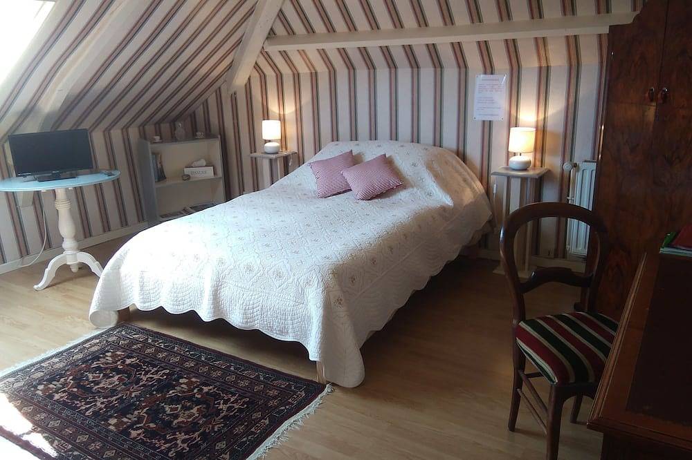 Chambres D'Hôtes Dans Une Maison De 1830 Au Milieu D'Un Grand Parc Arboré in Saint-Pierre-en-Pays-d'Auge, Région de Lisieux