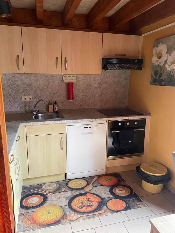 Dog-friendly house with sauna, bubble bath in Laviot, Bouillon