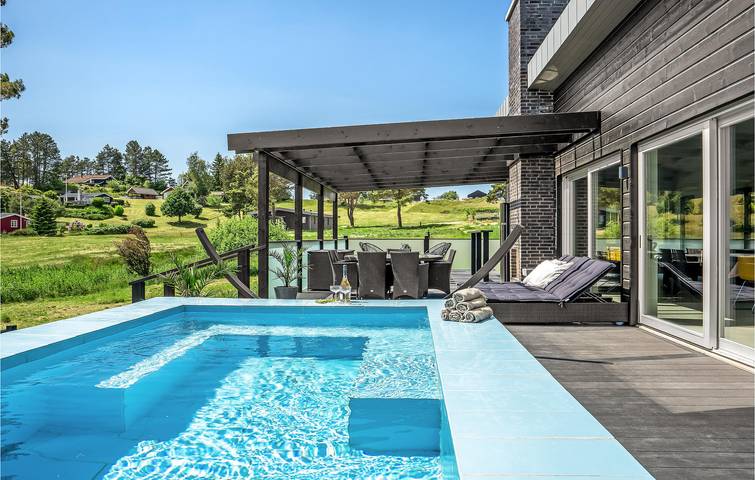 Ferienhaus für 16 Personen, mit Sauna und Pool sowie Garten, mit Haustier in Egsmark Strand - 4