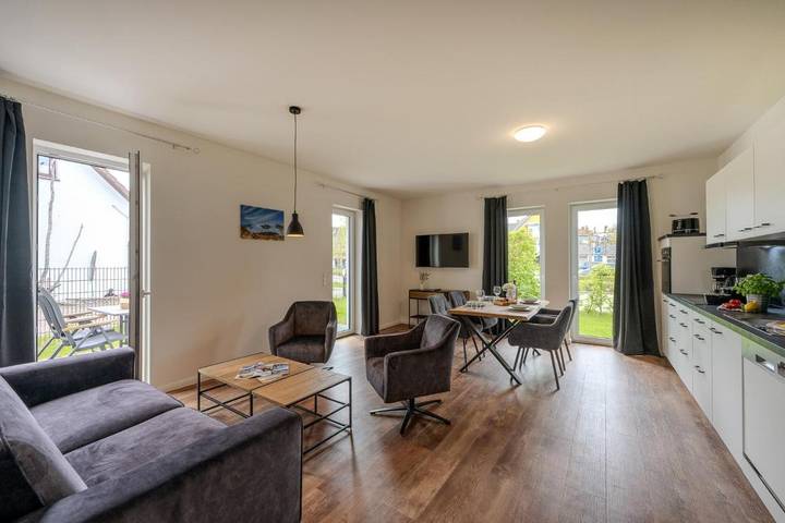 Ferienwohnung für 4 Personen, mit Terrasse und Sauna in Nationalpark Vorpommersche Boddenlandschaft