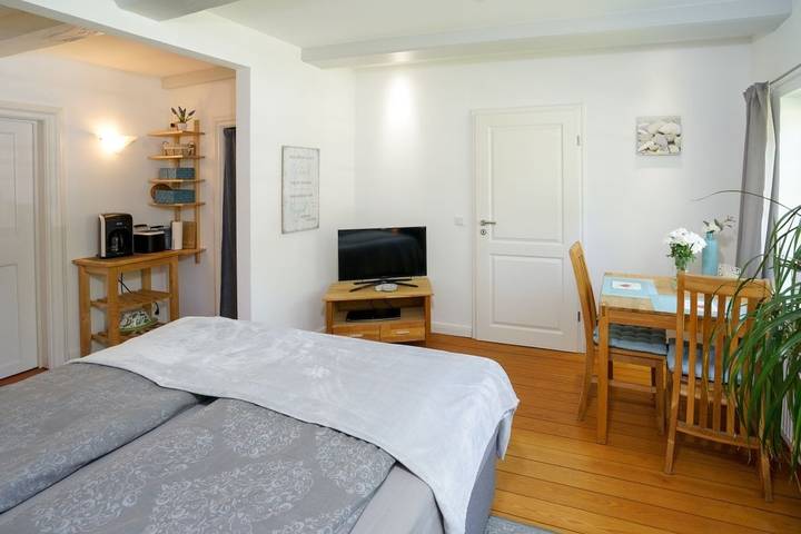 Ferienwohnung für 2 Personen, mit Terrasse und Garten sowie Sauna in der Husumer Bucht - 3