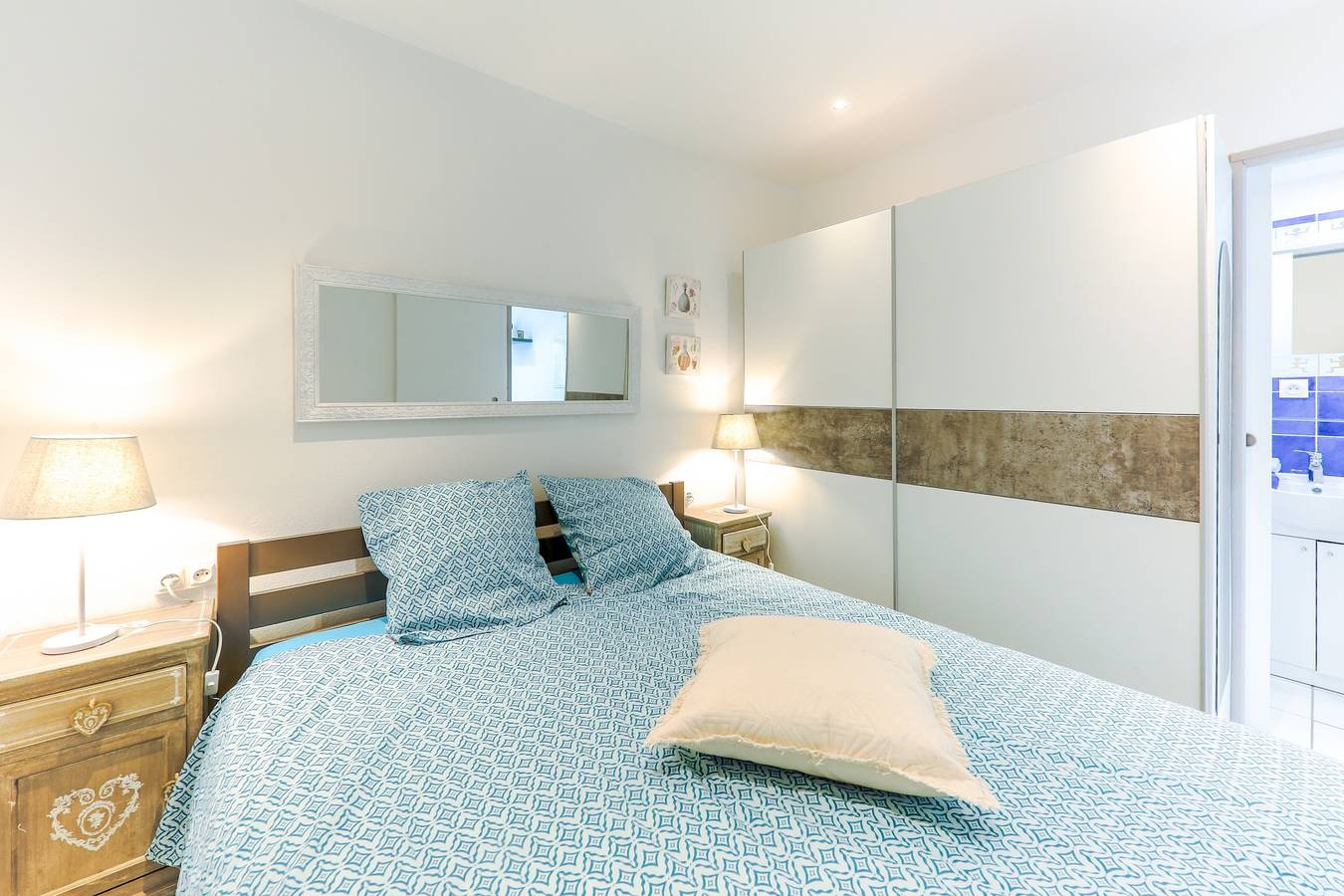 Ganze Wohnung, Kerael - Appartement avec terrasse à 50 m de la mer - Perros-Guirec in Perros-Guirec, Rosa Granitküste