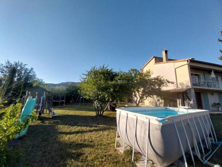 Ferienhaus für 8 Personen, mit Kinderpool und Ausblick sowie Garten und Pool in Manosque