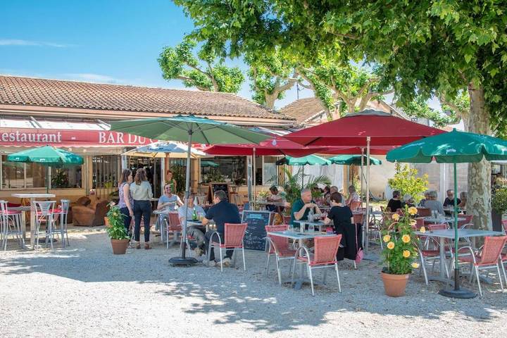 Gîte pour 4 personnes, avec Terrasse et Jardin ainsi que Piscine et Vue à Vallabrègues - 3