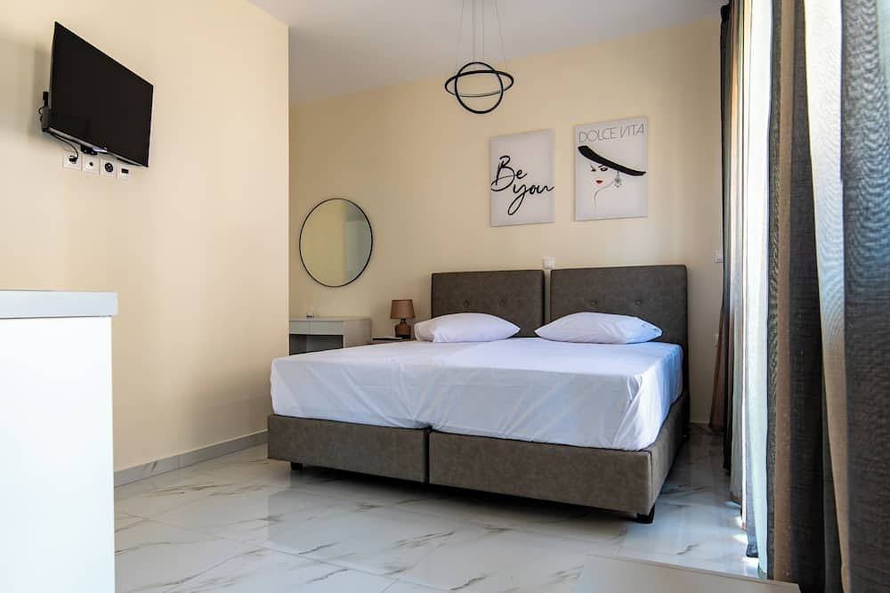 Entire apartment, Rafaela Flat in Historic Centre in Central Section of Athens, Athens