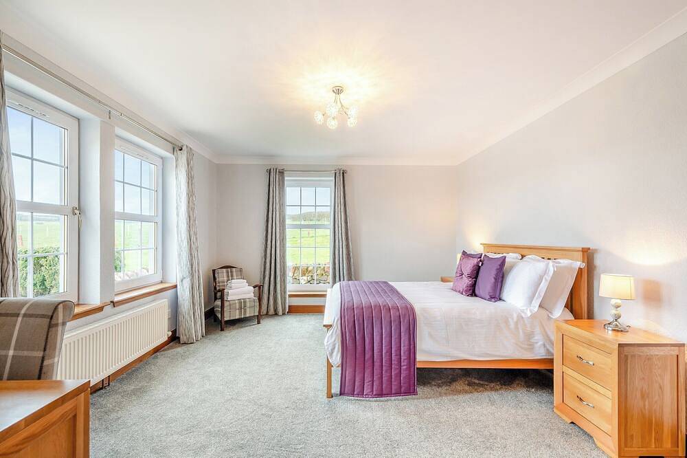 4 bedroom accommodation in Kingarth in Isle of Bute, Argyll & Bute