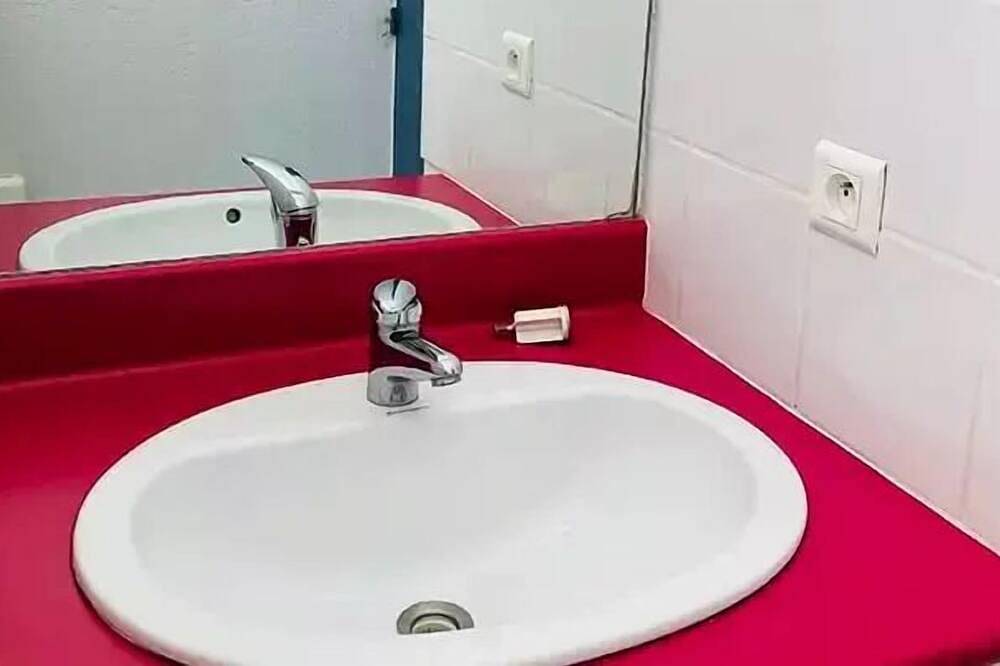 Gîte 3 Pièces 4 personnes in Die, Parc naturel régional du Vercors