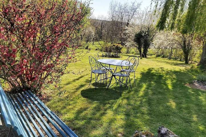 Gîte pour 4 personnes, avec jardin, animaux acceptés dans Vincelles (Saône-et-Loire)