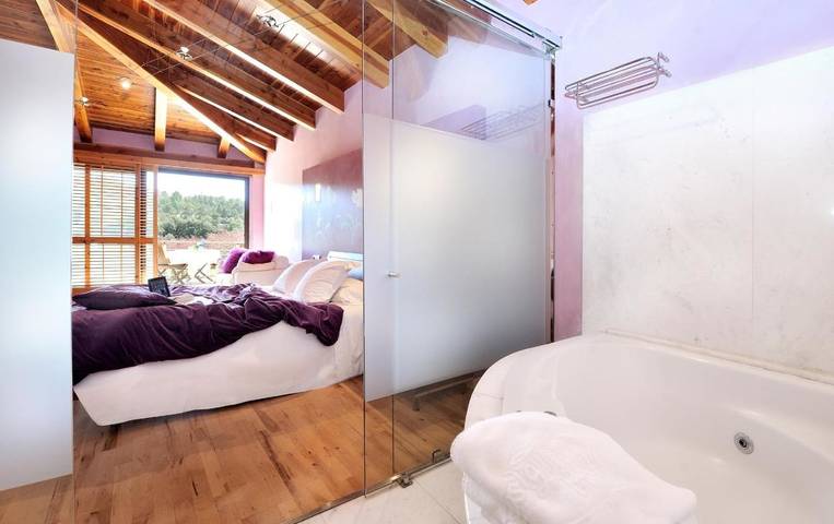 Hotel para 2 personas, con jacuzzi además de jardín y sauna en Provincia de Barcelona - 2