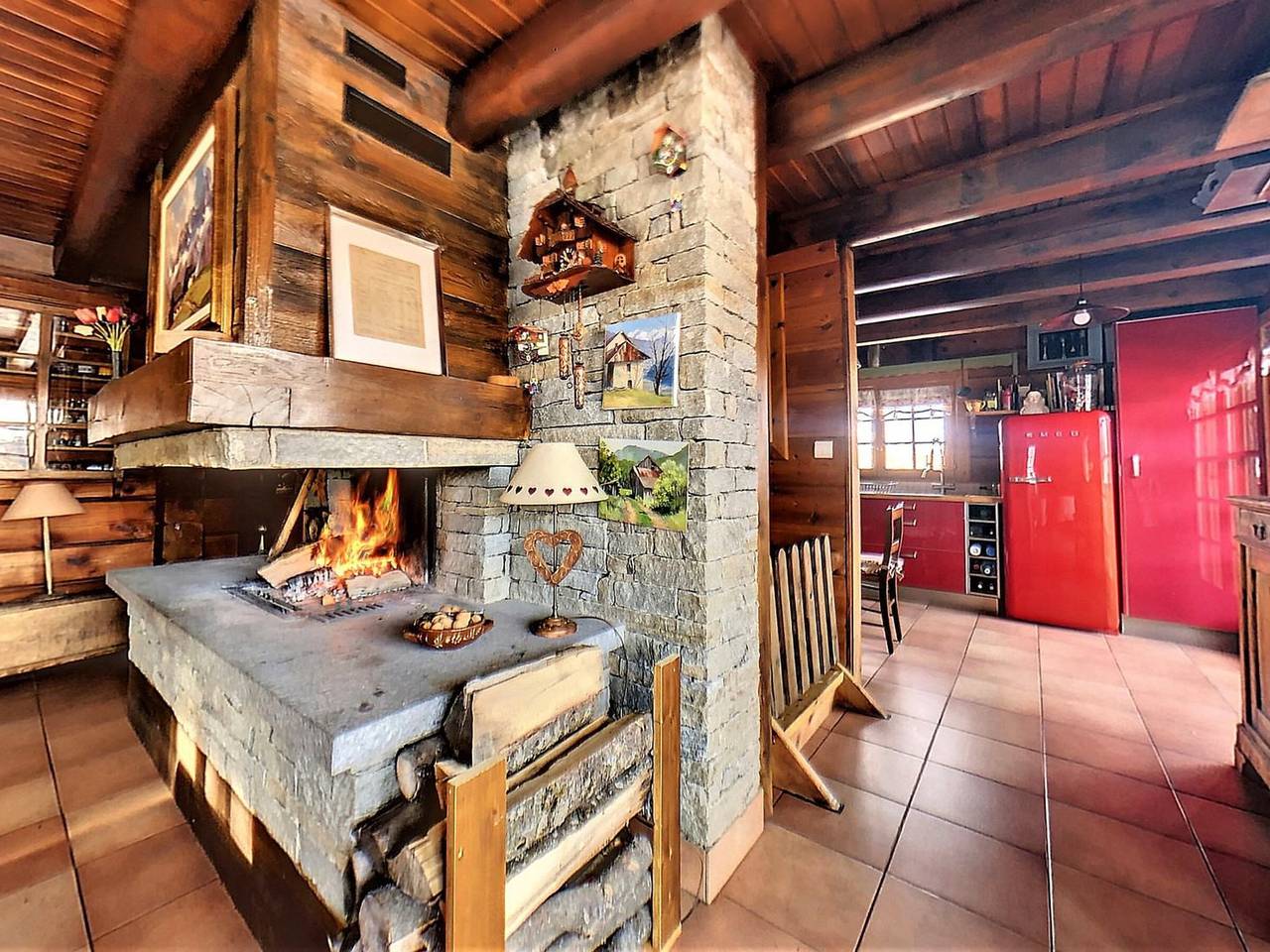 Cozy Chalet: Fireplace, Wifi, Sauna, Near Pistes & Shops in Le Corbier, Villarembert
