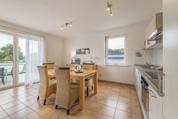Ferienwohnung für 5 Personen, mit Balkon und Garten sowie Seeblick in Göhren-Lebbin - 4