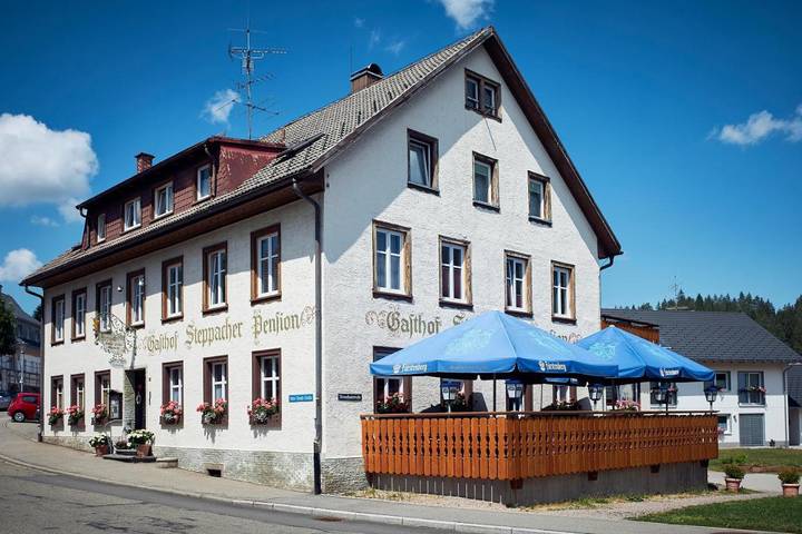 Hotel, mit Terrasse und Ausblick