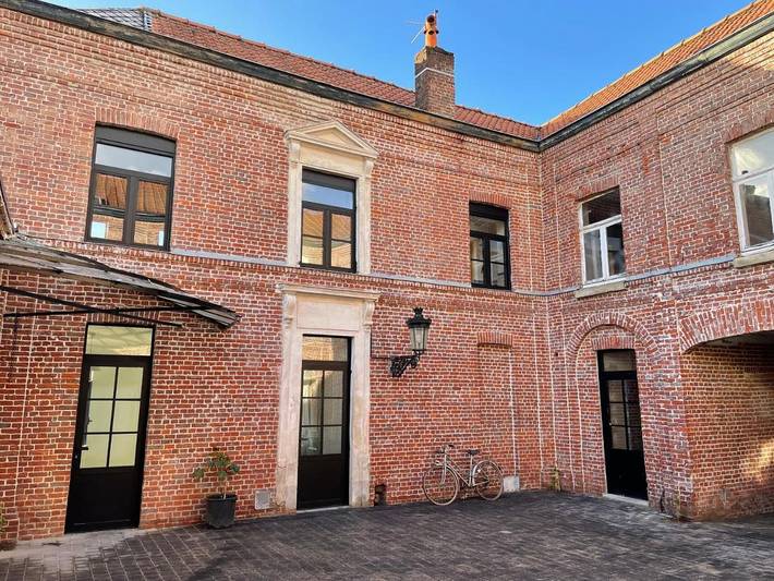 Gîte pour 2 personnes, avec terrasse ainsi que vue et jardin à Lezennes