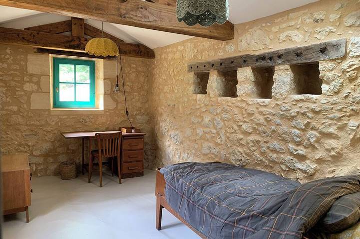 Gîte pour 4 personnes, avec piscine ainsi que terrasse et jardin à Monsac - 3