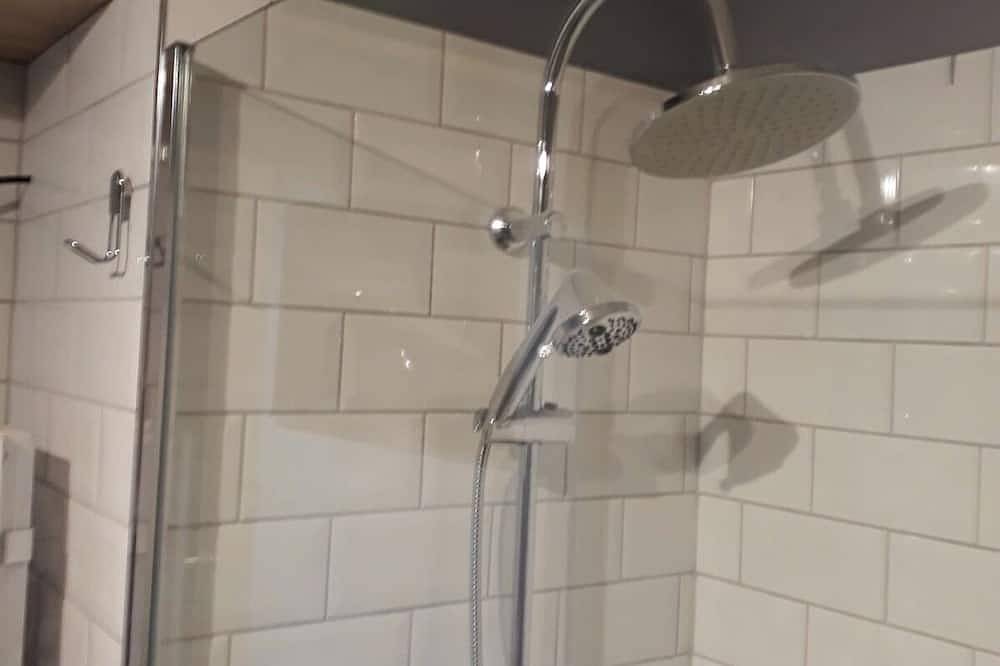 Ganze Wohnung, Neu renoviertes Luxus-Studio Morzine, 1. Stock, für 4/5 Personen, zentral gelegen in Morzine, Les Portes du Soleil