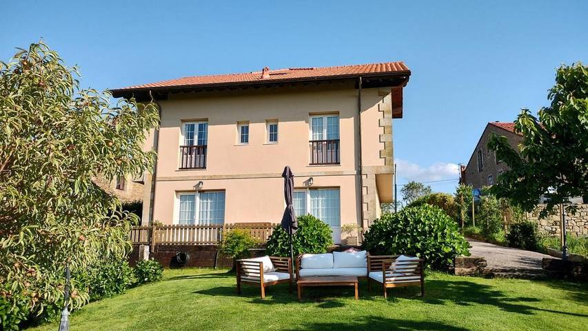 Gîte pour 3 personnes, avec jardin et vue à Comillas - 2