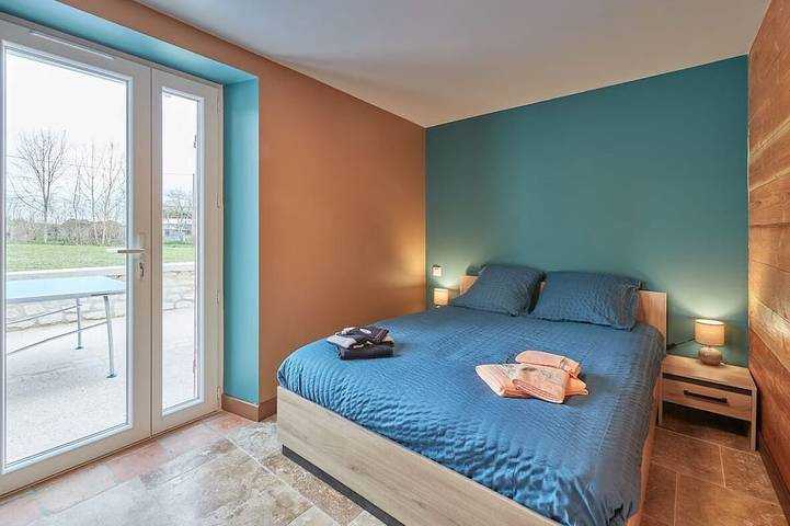 Location de vacances pour 8 personnes, avec jardin à Saint-Aubin-de-Cadelech - 4