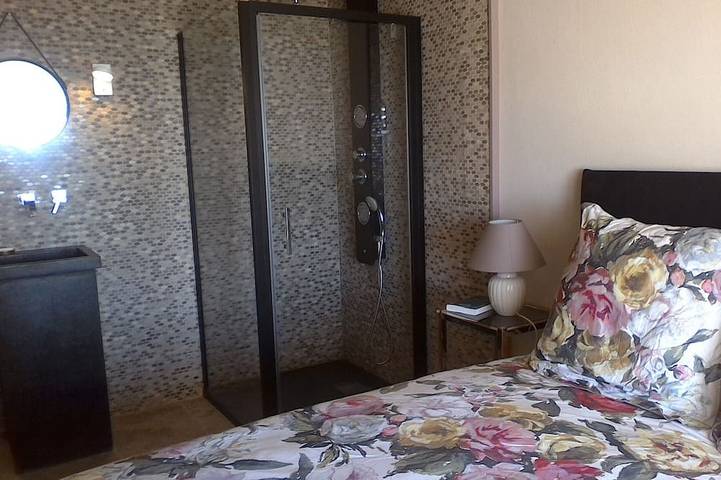 Gîte pour 4 personnes, avec terrasse dans Plage de la Grière - 3