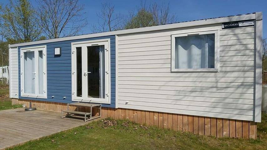 Camping car pour 6 personnes, avec piscine et terrasse dans Ardennes (Belgique)