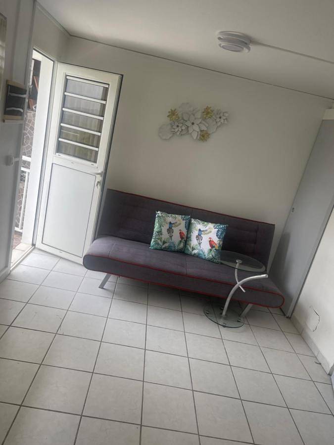 Location de vacances pour 2 personnes, avec jacuzzi et balcon à Le Robert - 3