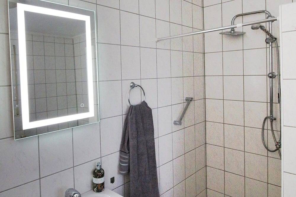 Ganze Wohnung, Ruhige Ferienwohnung mit großem Garten (125 qm) in Wilnsdorf, Kreis Siegen-Wittgenstein