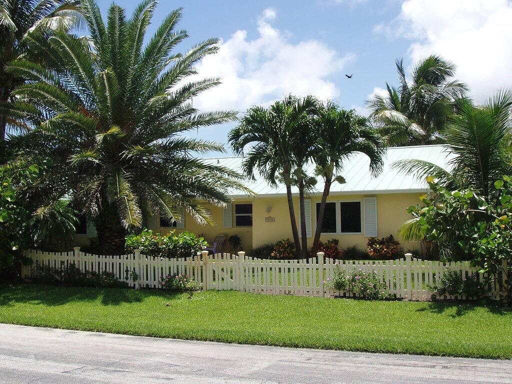 Charming 2/1 Tropical Getaway - zu Fuß zum Strand in Juno Beach, Palm Beach County