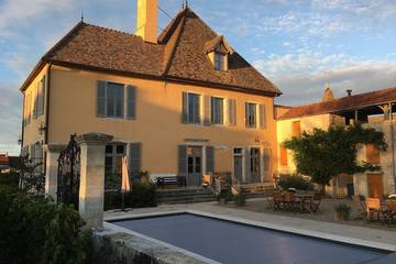 Château pour 15 personnes, avec jardin et jacuzzi dans Côte-d'Or