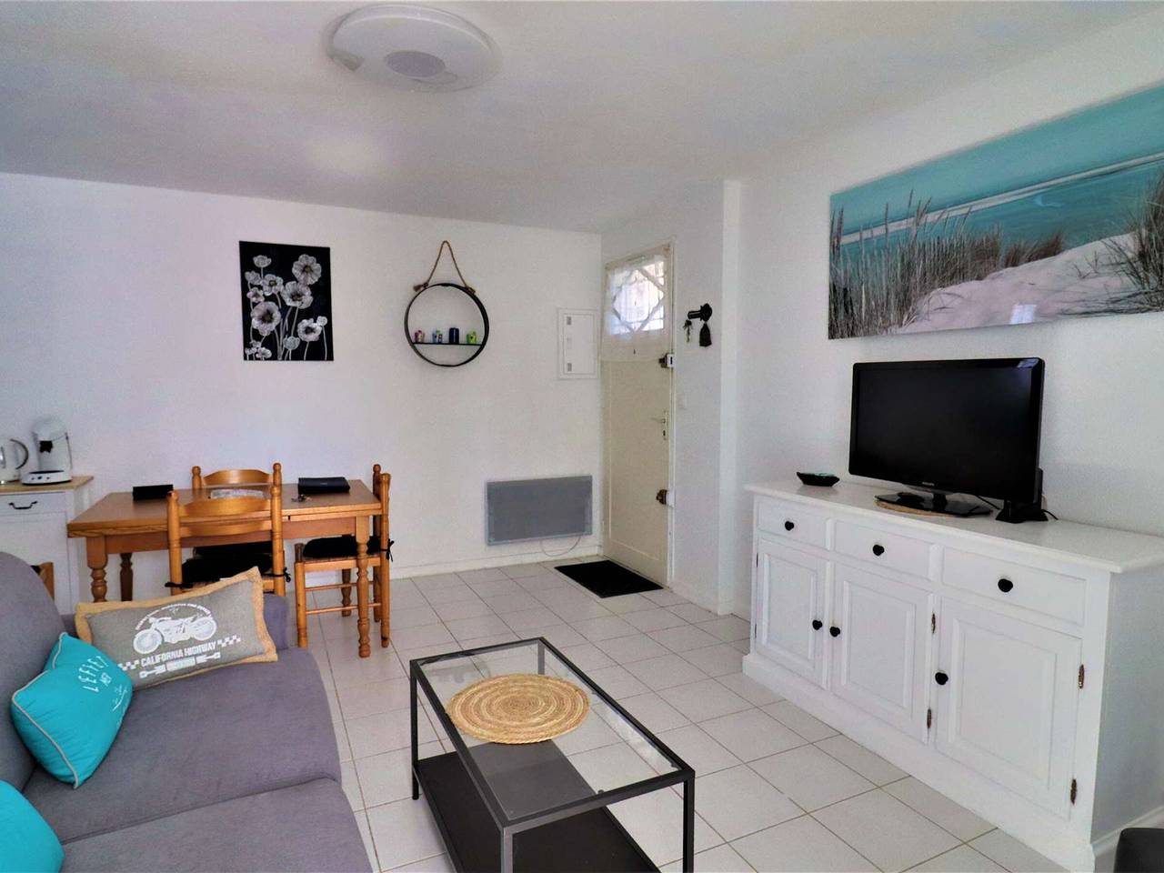 Appartement entier, Charmant appartement avec jardin, proche plages, commerces et Royan, parking privé in Saint-Georges-de-Didonne, Côte de Beauté