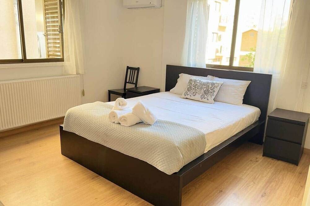 Entire apartment, Wealthystays: Stasandrou Residence in Nicosia, South Cyprus