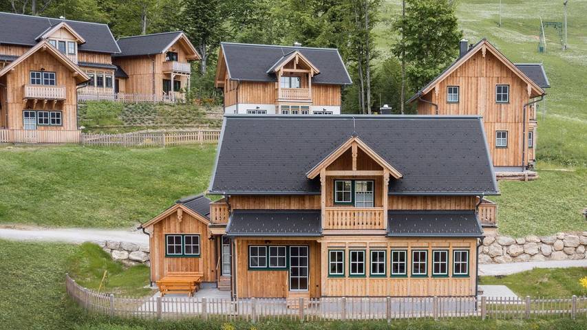Ferienhaus für 8 Personen, mit Pool und Garten sowie Sauna, mit Haustier in Grundlsee