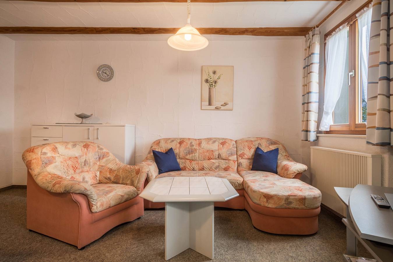 Ganze Wohnung, Idyllische Ferienwohnung im Ferienhof Wetzel mit Gemeinschaftsgarten, Terrasse, ein Haustier erlaubt in Hergensweiler, Bayerisch Schwaben