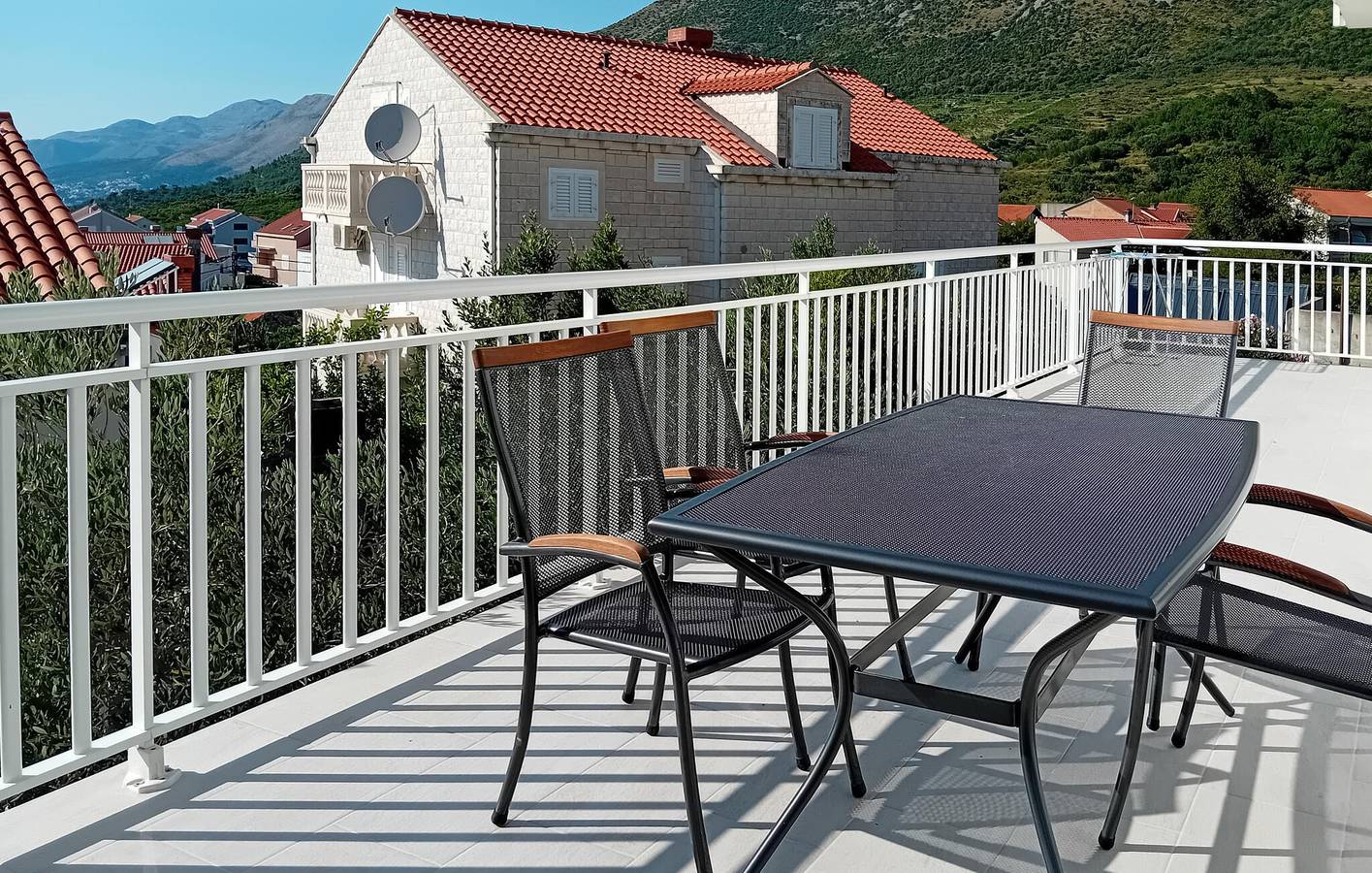 Entire holiday apartment, Holiday apartment for 8 people with pool in Cavtat, Dubrovnik-Neretva