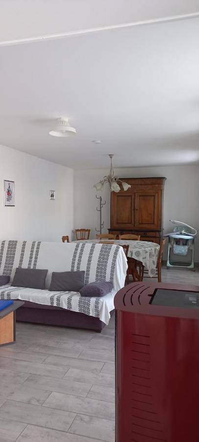Location de vacances pour 5 personnes, avec piscine et jardin à Pouant - 3