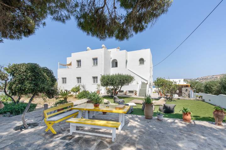 Ganzes Studio, Ferienwohnung 'Ruby Apartment For 2' mit Meerblick und Balkon in Parikia, Paros