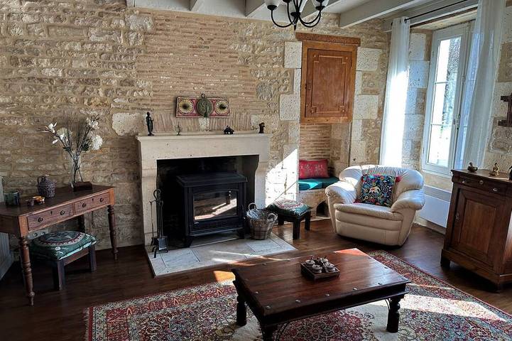 Location de vacances pour 6 personnes, avec terrasse à Verteuil-sur-Charente