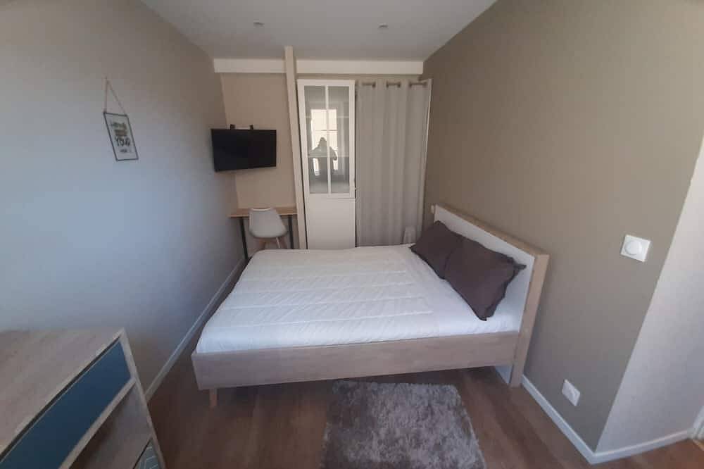 Entire apartment, Apartment 101 - Cosy T2 60 m² in Bourg-Saint-Andéol, Privas