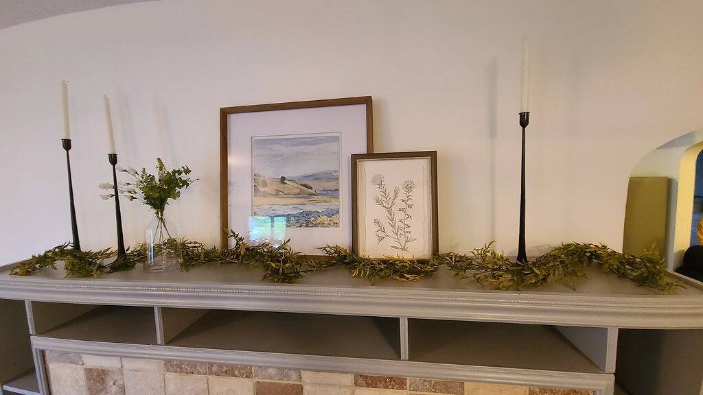 Cardinal House: Foseball, Sunroom, 6ft Fence, King Bed, Near Hospital & Basspro in Springfield (MO), Greene County (MO)