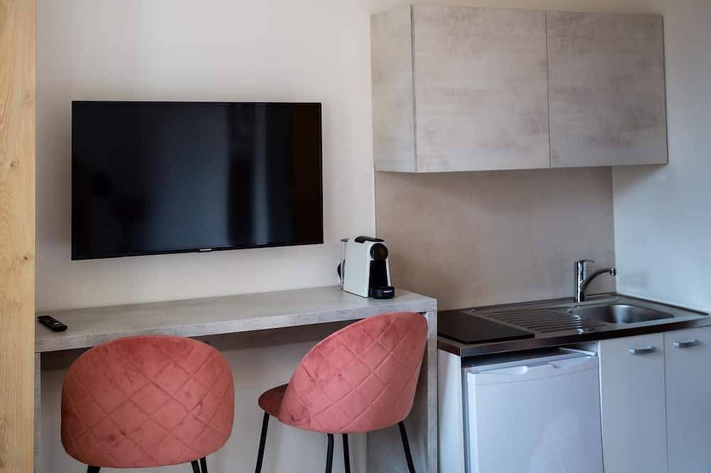 Apartamento entero, Studio Deluxe apartment with Wifi, Ac in wonderful Levallois-Perret in Levallois-Perret, Altos del Sena