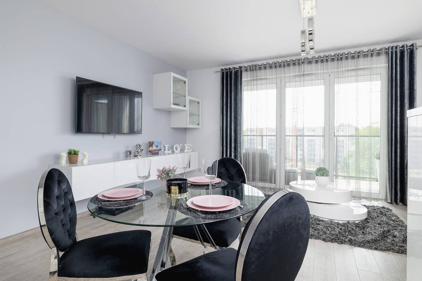 Apartamento entero, 29 Listopada 39E | Apartment | 3 bedrooms in Cracovia, Pequeña Polonia (región histórica)